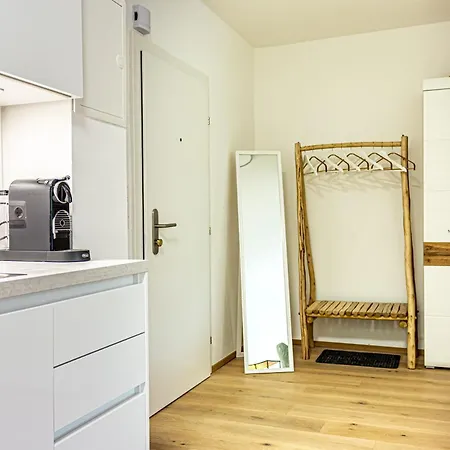 Riopartment Ossiacher アパート